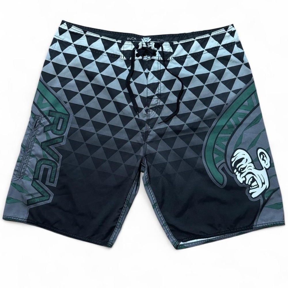 Vintage Y2K RVCA Hawaiian Trojans Graphic Swim Trunk Surf Beach Ocean Shorts